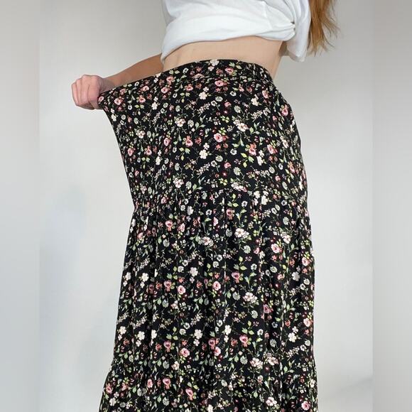 SO Large New with Tags High Rise Black & Pink Floating Floral Print Midi Skirt - Picture 7 of 10